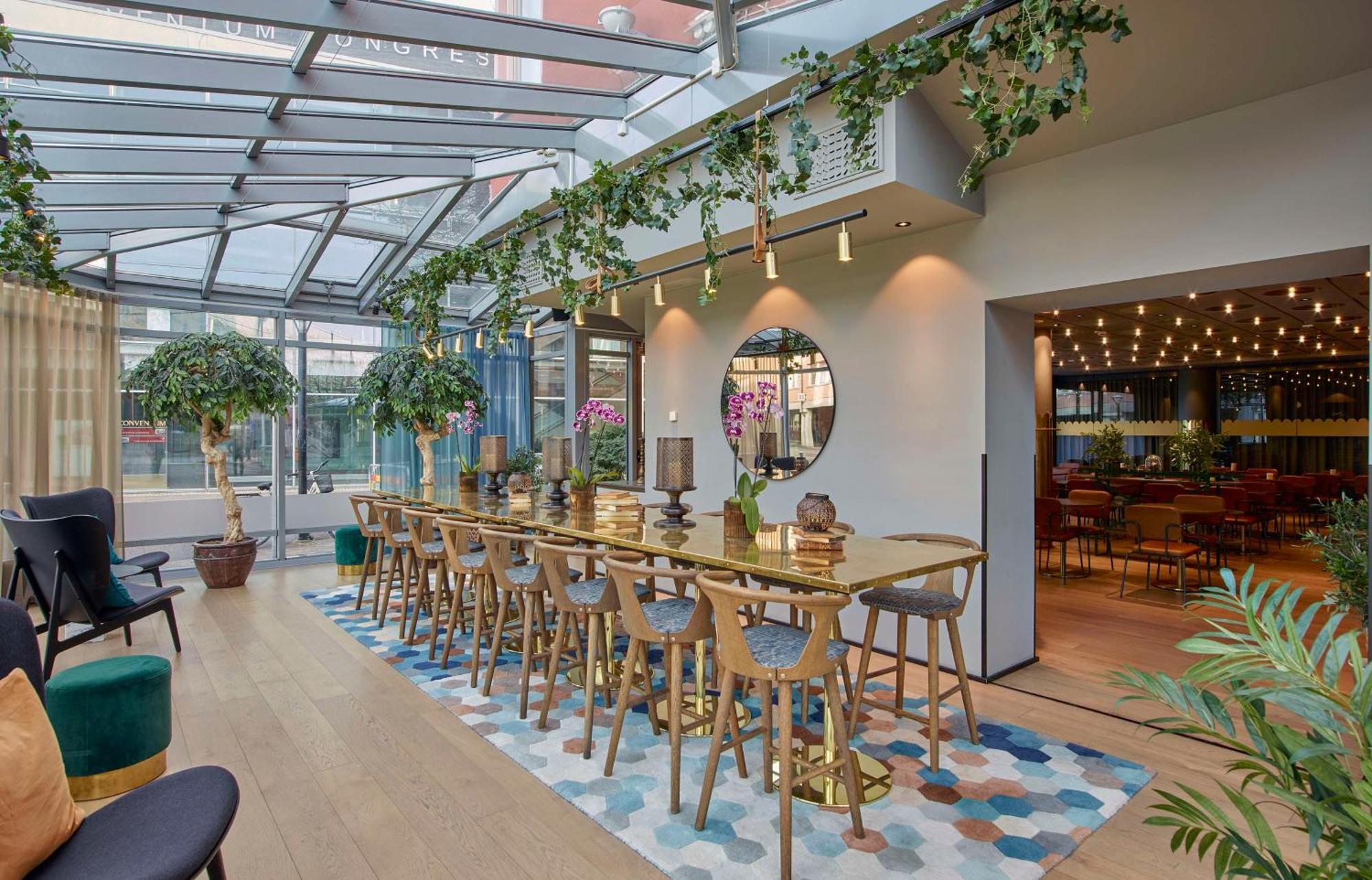 Scandic Grand Hotel Эребру Экстерьер фото