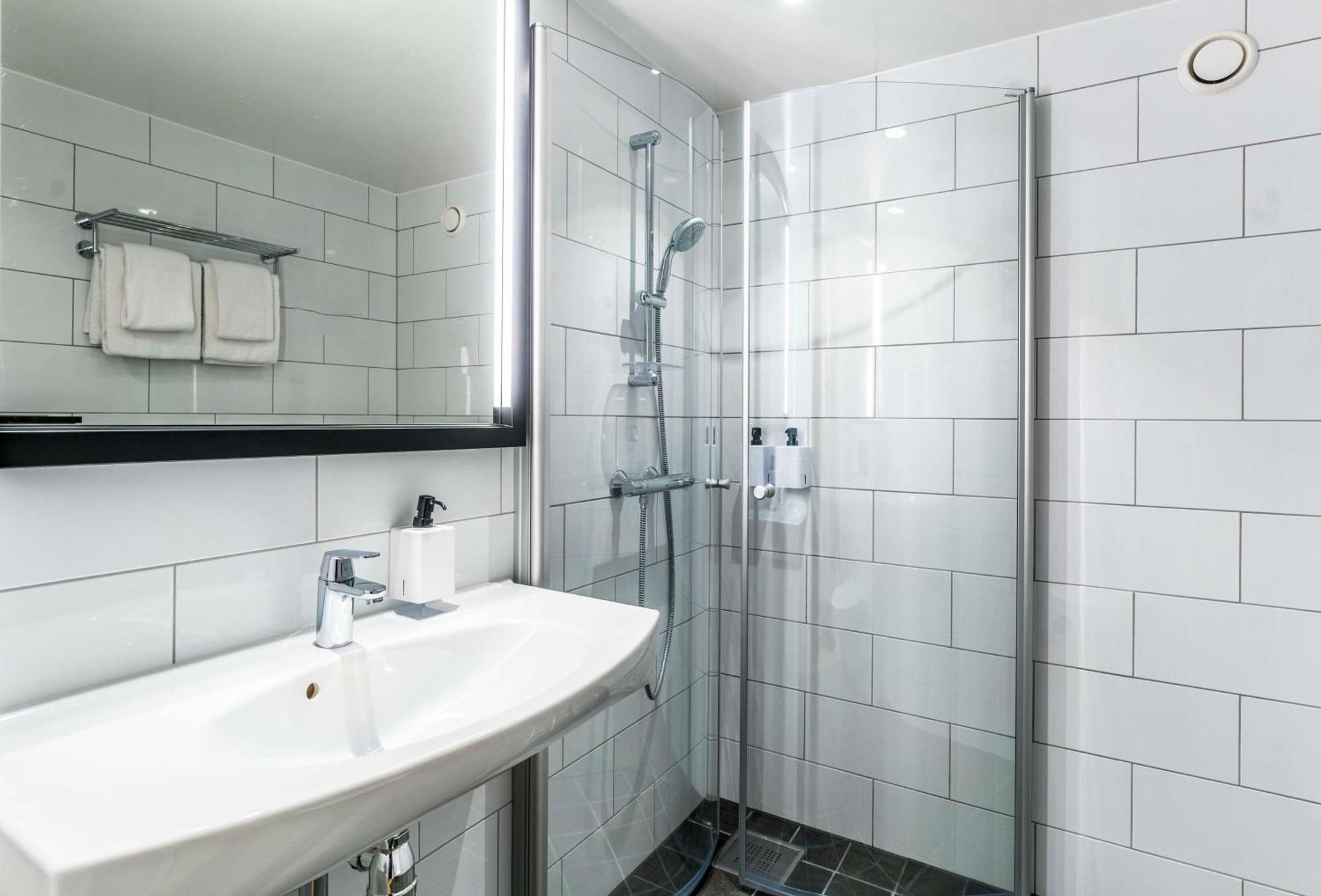 Scandic Grand Hotel Эребру Экстерьер фото